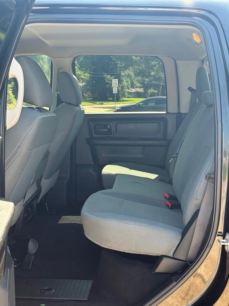 RAM 2500 Tradesman 4x4 Crew Cab 6'4" Box 2018