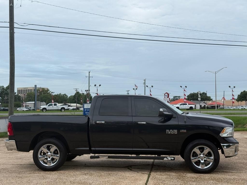 RAM 1500 4WD Crew Cab 149" Lone Star 2016