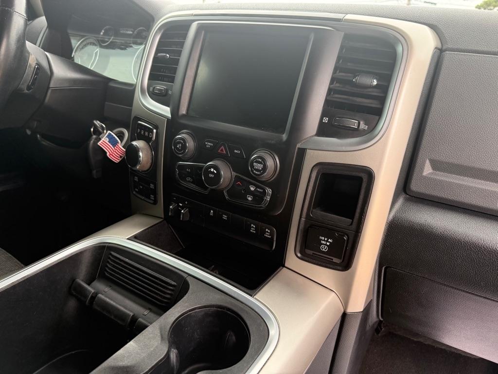 RAM 1500 4WD Crew Cab 149" Lone Star 2016