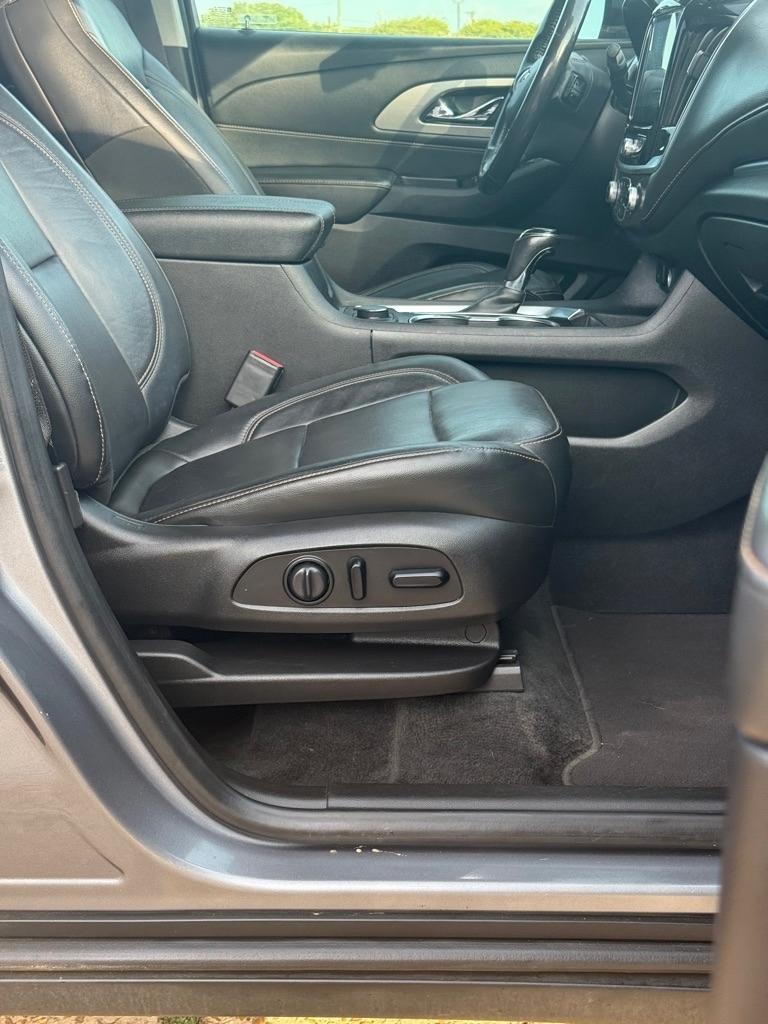 Chevrolet Traverse FWD 4dr LT Leather w/3LT 2019