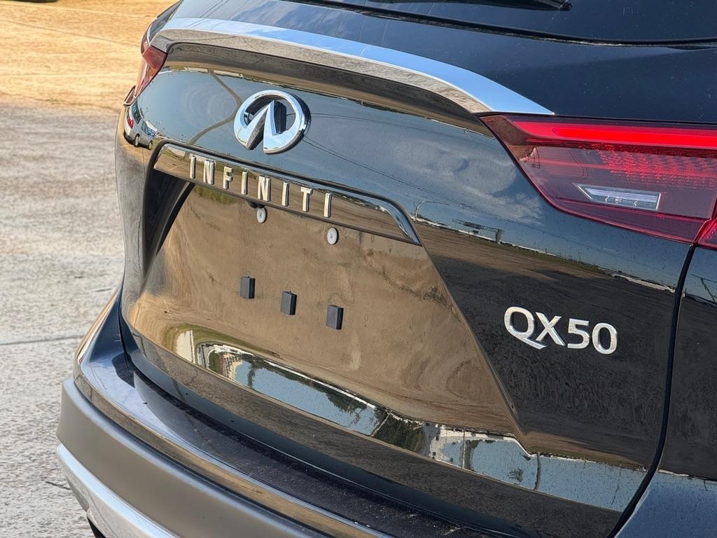 Infiniti QX50 LUXE AWD 2019