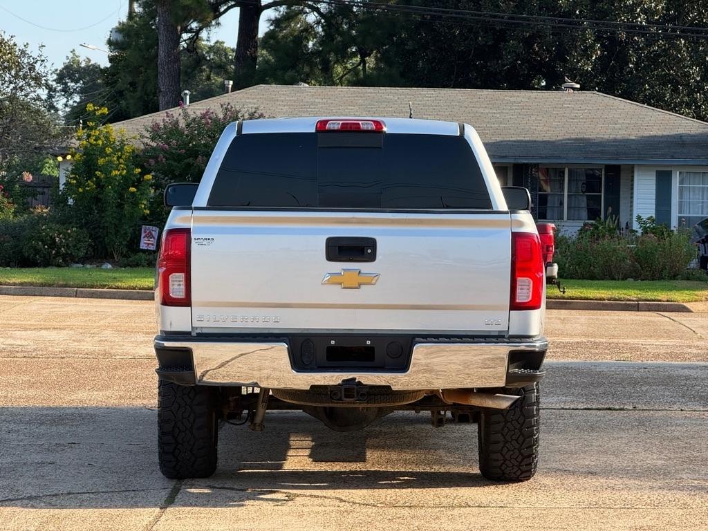 Chevrolet Silverado 1500 4WD Crew Cab 143.5" LTZ w/1LZ 2018