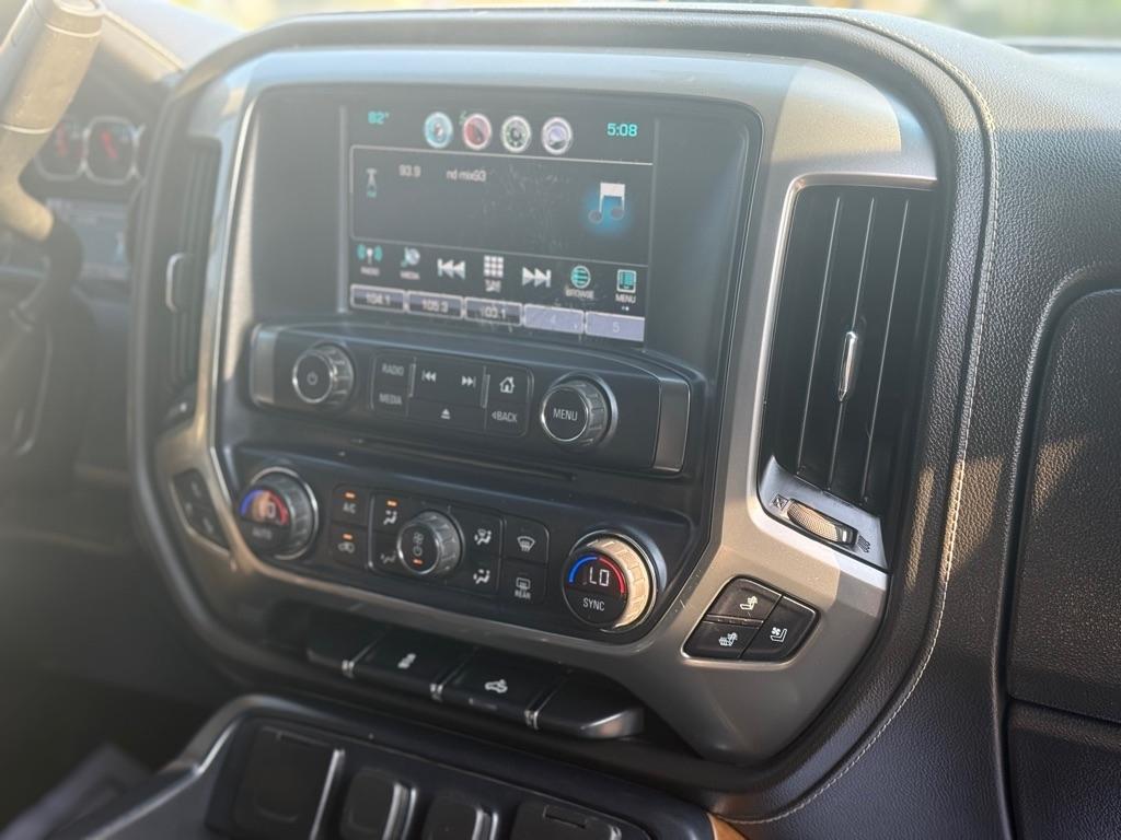 Chevrolet Silverado 1500 4WD Crew Cab 143.5" LTZ w/1LZ 2018