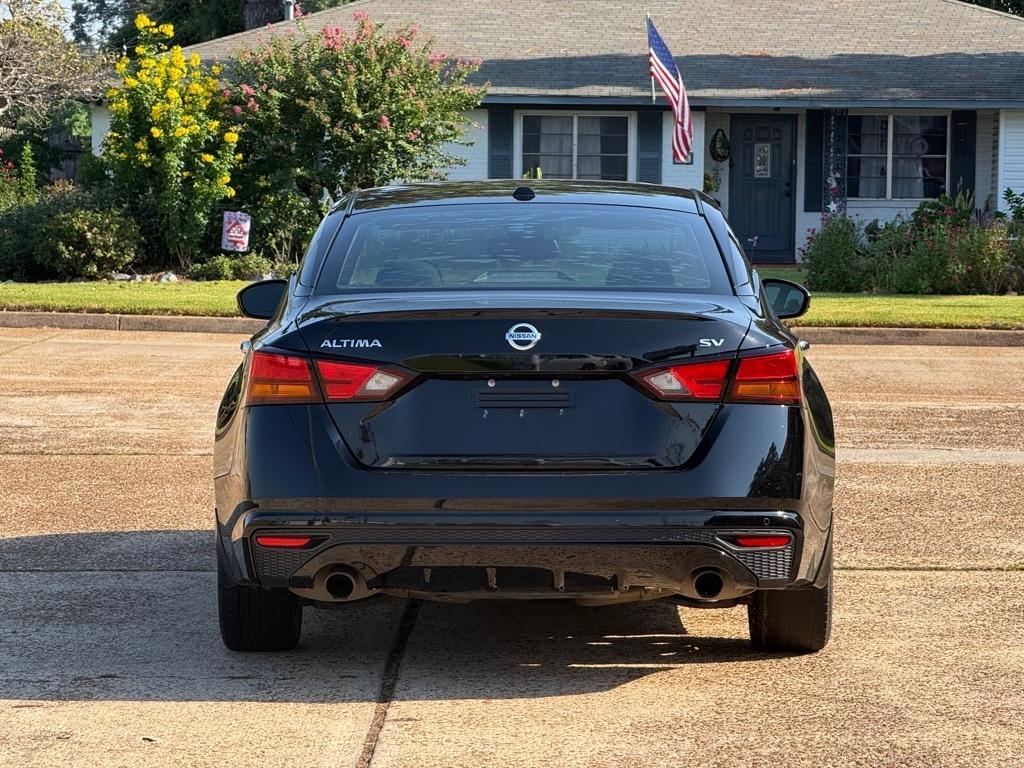 Nissan Altima 2.5 SV Sedan 2019