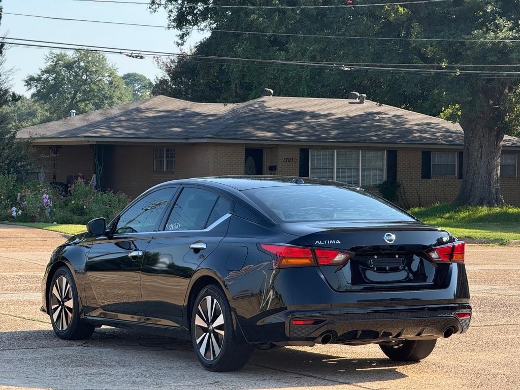 Nissan Altima 2.5 SV Sedan 2019
