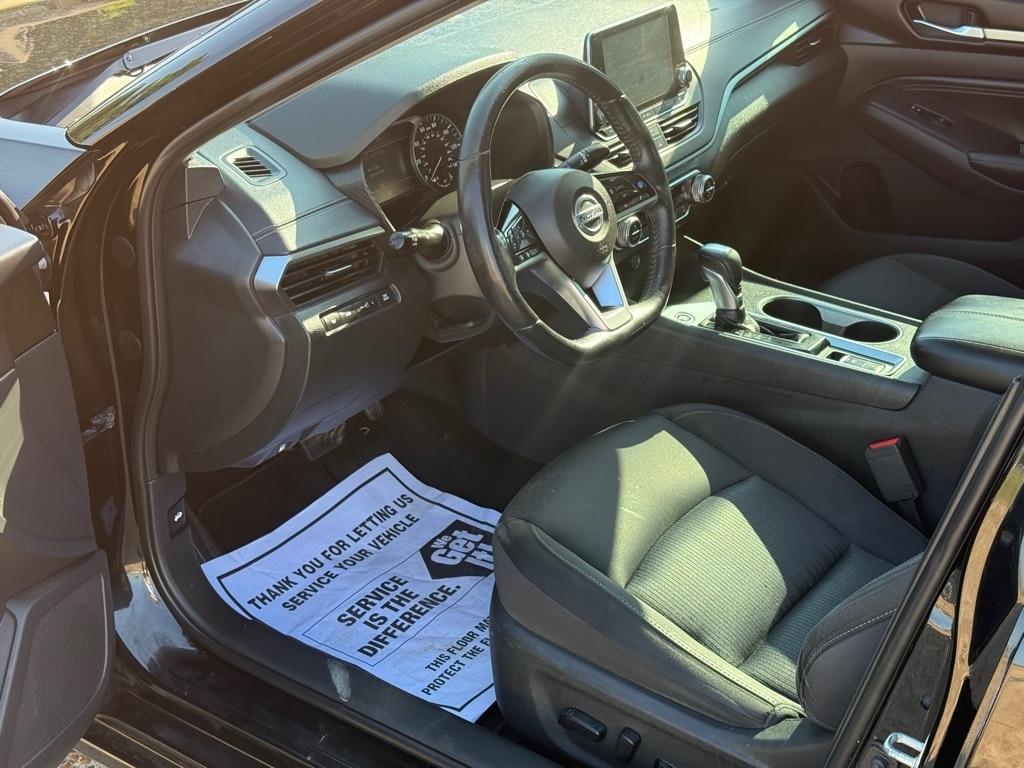 Nissan Altima 2.5 SV Sedan 2019