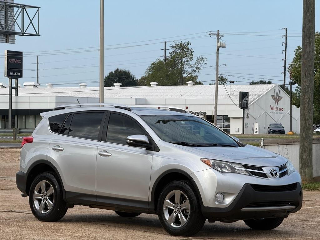 Toyota RAV4 FWD 4dr XLE (Natl) 2015