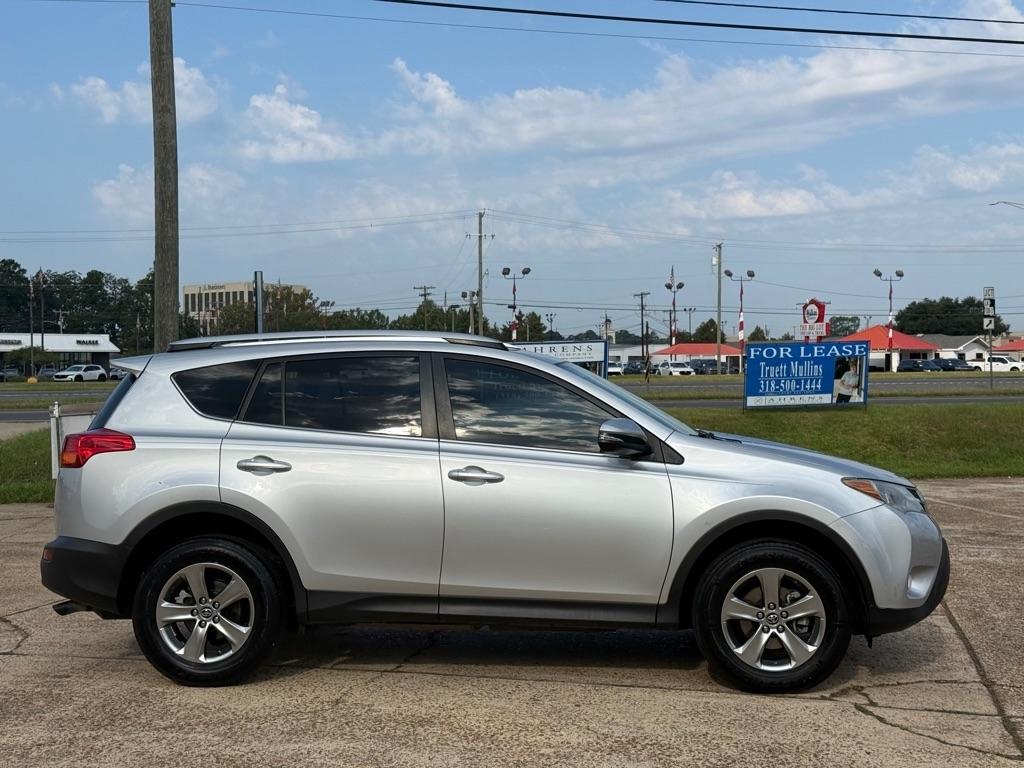 Toyota RAV4 FWD 4dr XLE (Natl) 2015