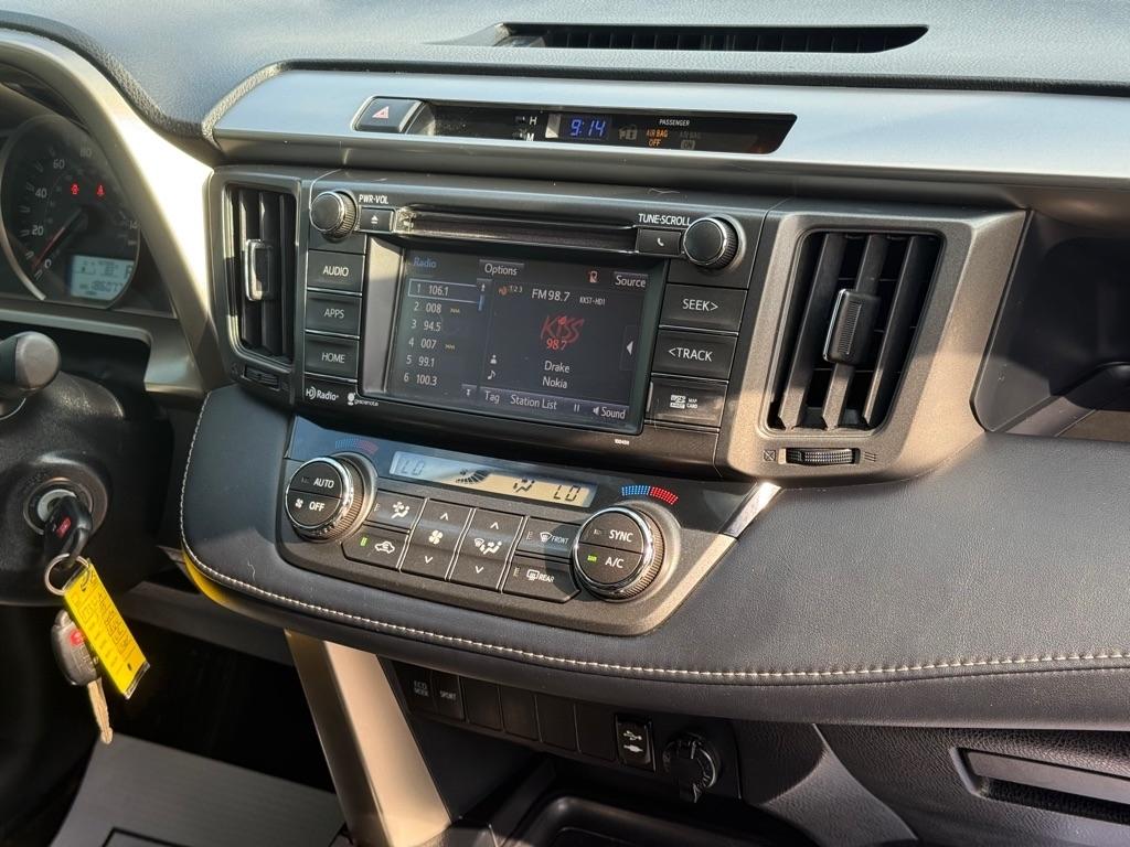 Toyota RAV4 FWD 4dr XLE (Natl) 2015