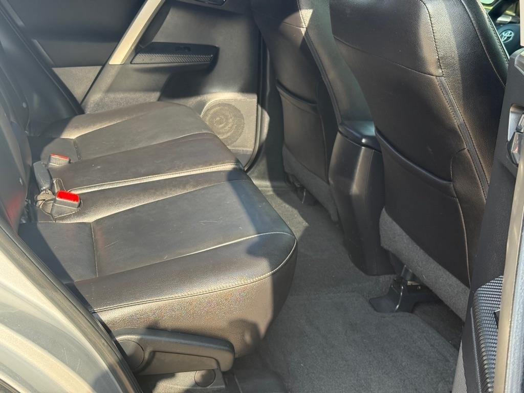 Toyota RAV4 FWD 4dr XLE (Natl) 2015