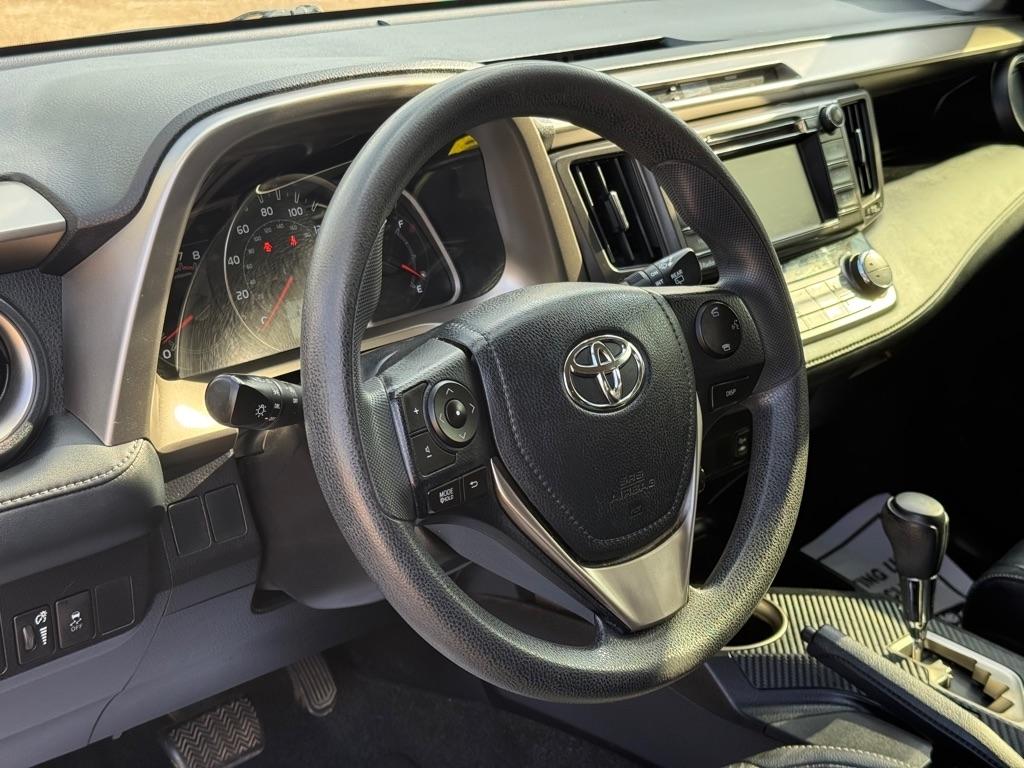 Toyota RAV4 FWD 4dr XLE (Natl) 2015