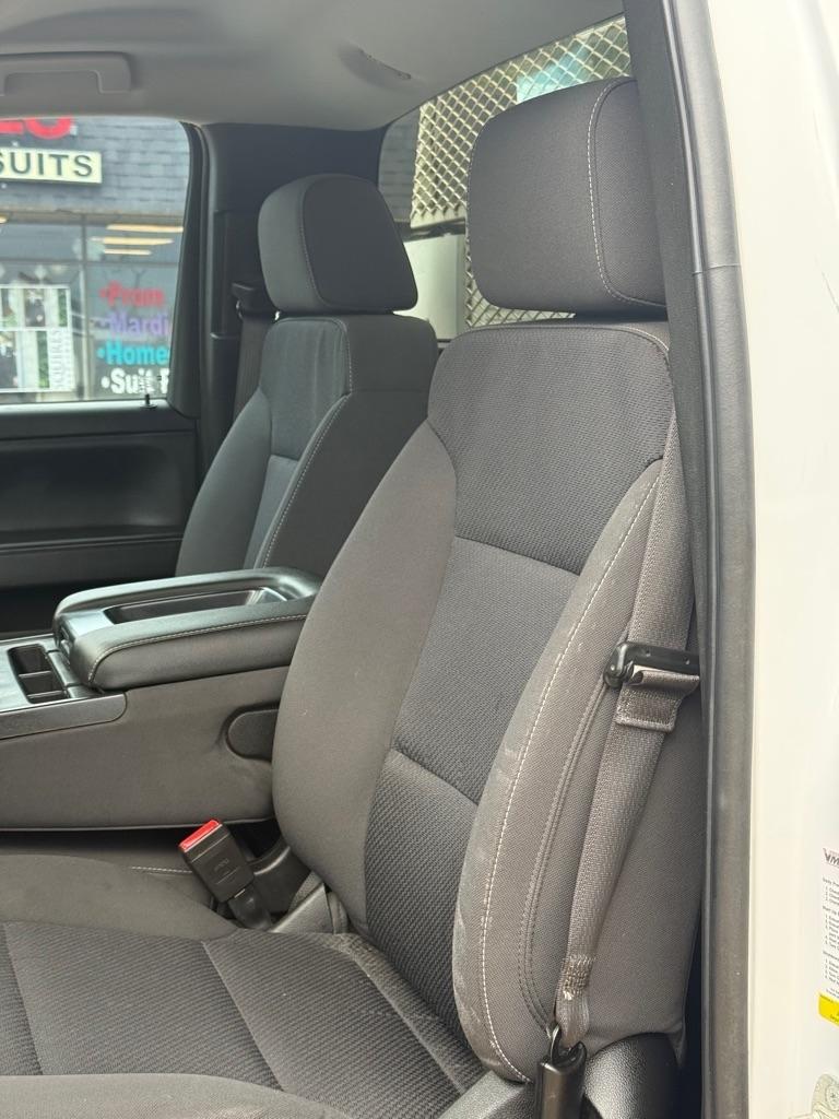 GMC Sierra 2500HD 2WD Reg Cab 133.6" SLE 2018