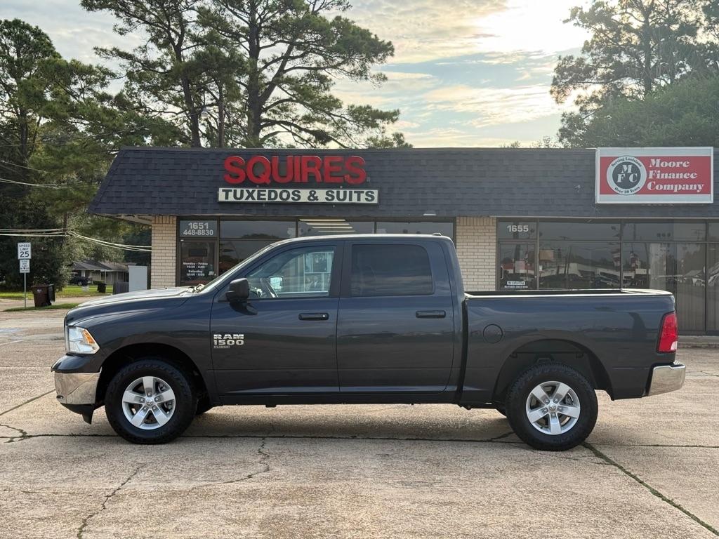 RAM 1500 Classic Warlock 4x4 Crew Cab 5'7" Box 2021