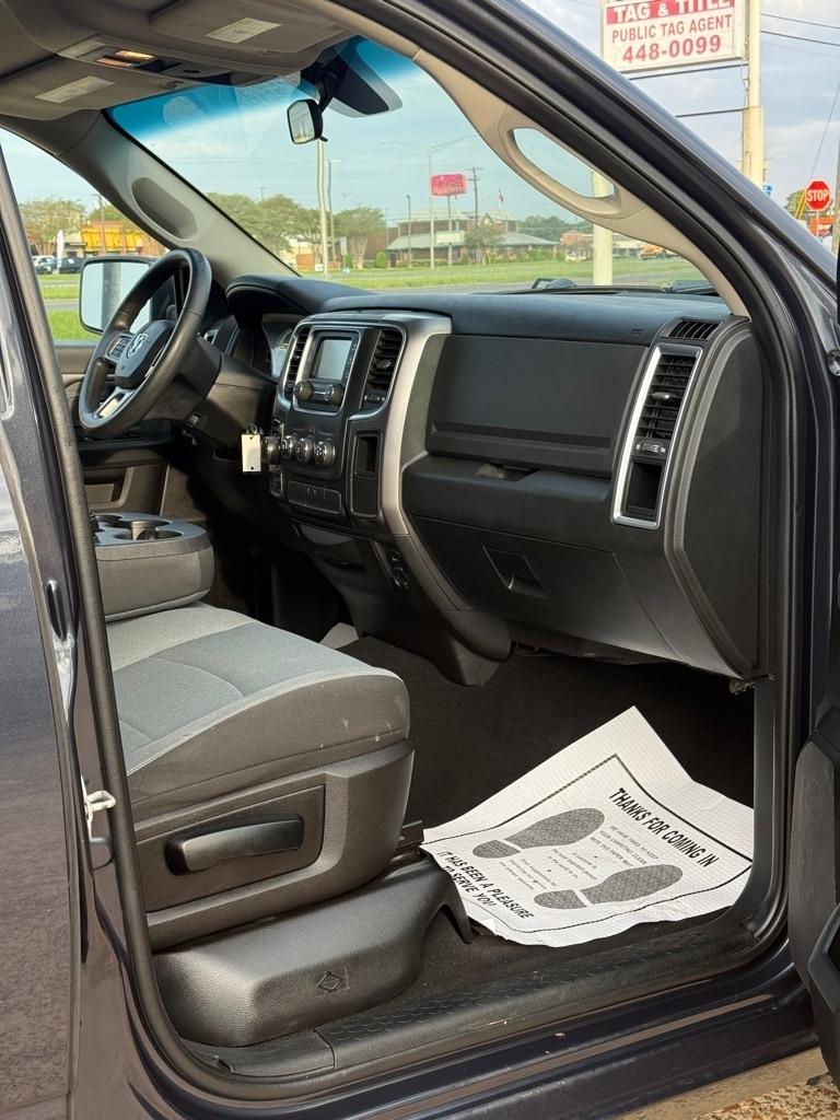 RAM 1500 Classic Warlock 4x4 Crew Cab 5'7" Box 2021