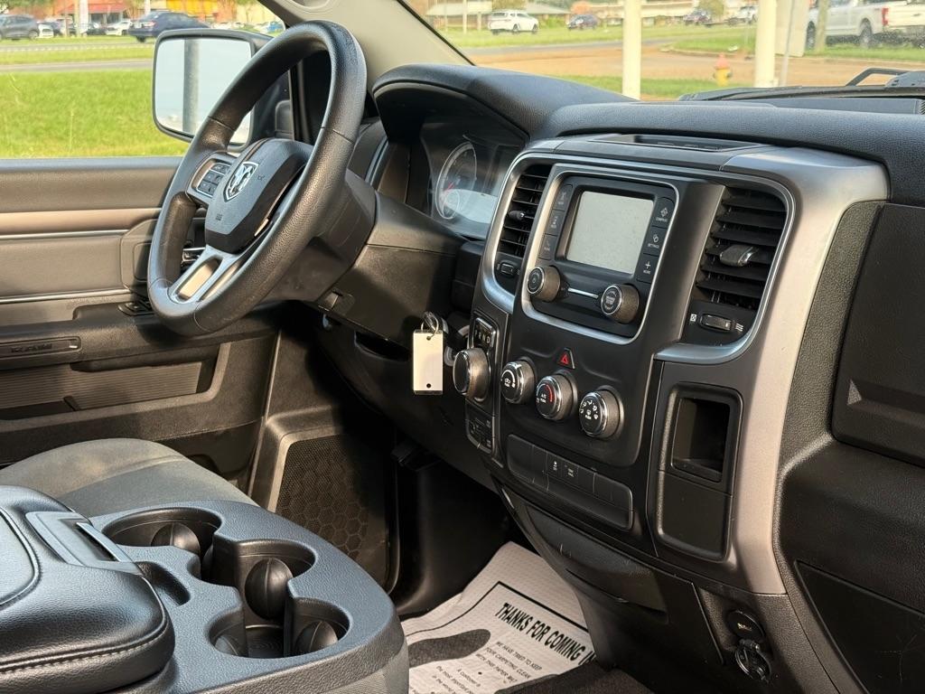 RAM 1500 Classic Warlock 4x4 Crew Cab 5'7" Box 2021