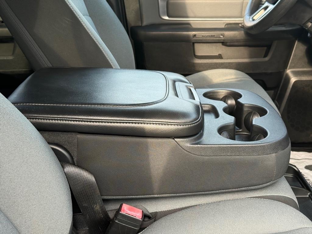RAM 1500 Classic Warlock 4x4 Crew Cab 5'7" Box 2021