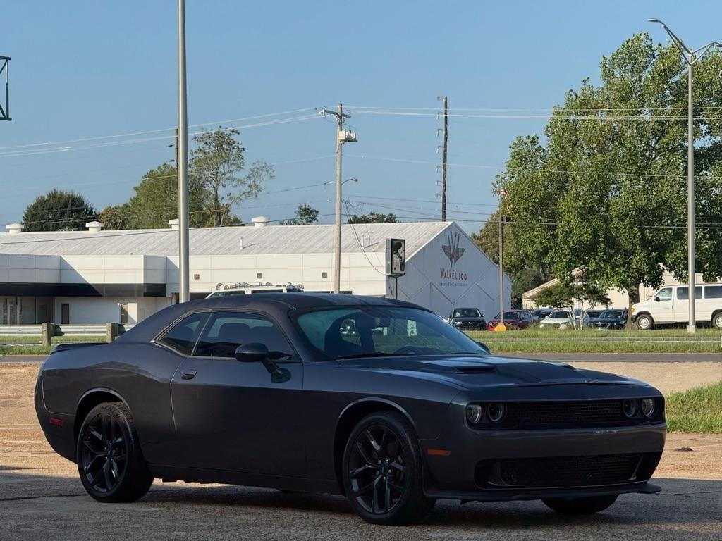 Dodge Challenger SXT RWD 2021