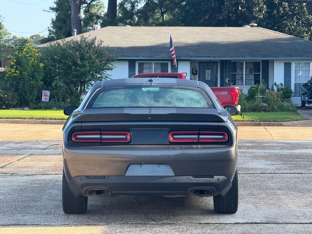 Dodge Challenger SXT RWD 2021