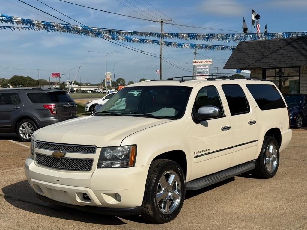 Chevrolet Suburban 4WD 4dr 1500 LTZ 2013