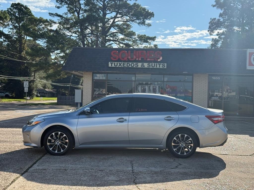 Toyota Avalon XLE Premium (Natl) 2018
