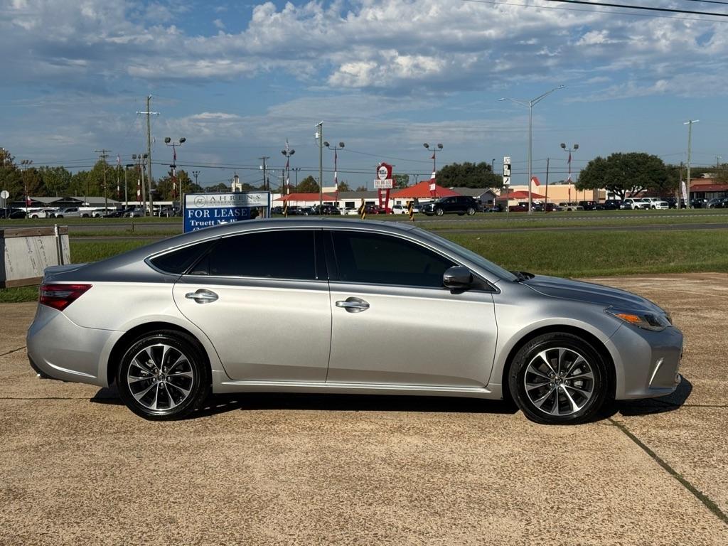 Toyota Avalon XLE Premium (Natl) 2018