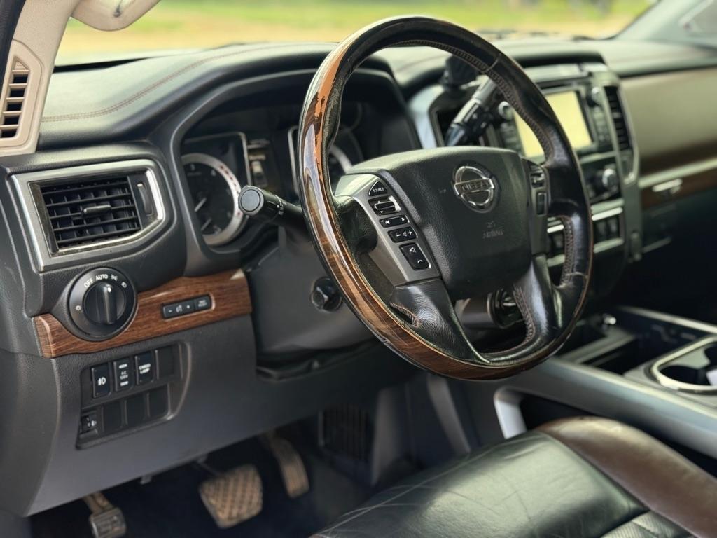 Nissan Titan XD 4x4 Diesel Crew Cab Platinum Reserve 2018