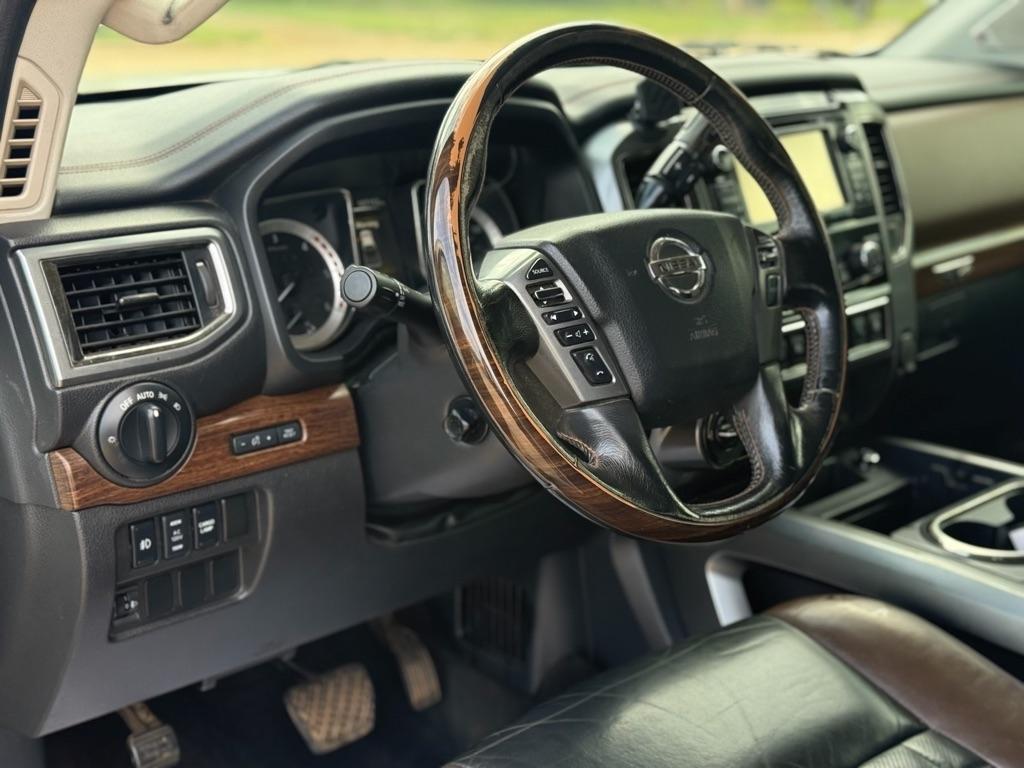 Nissan Titan XD 4x4 Diesel Crew Cab Platinum Reserve 2018