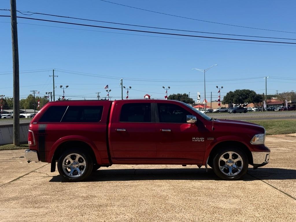 RAM 1500 4WD Crew Cab 140.5" Laramie 2015