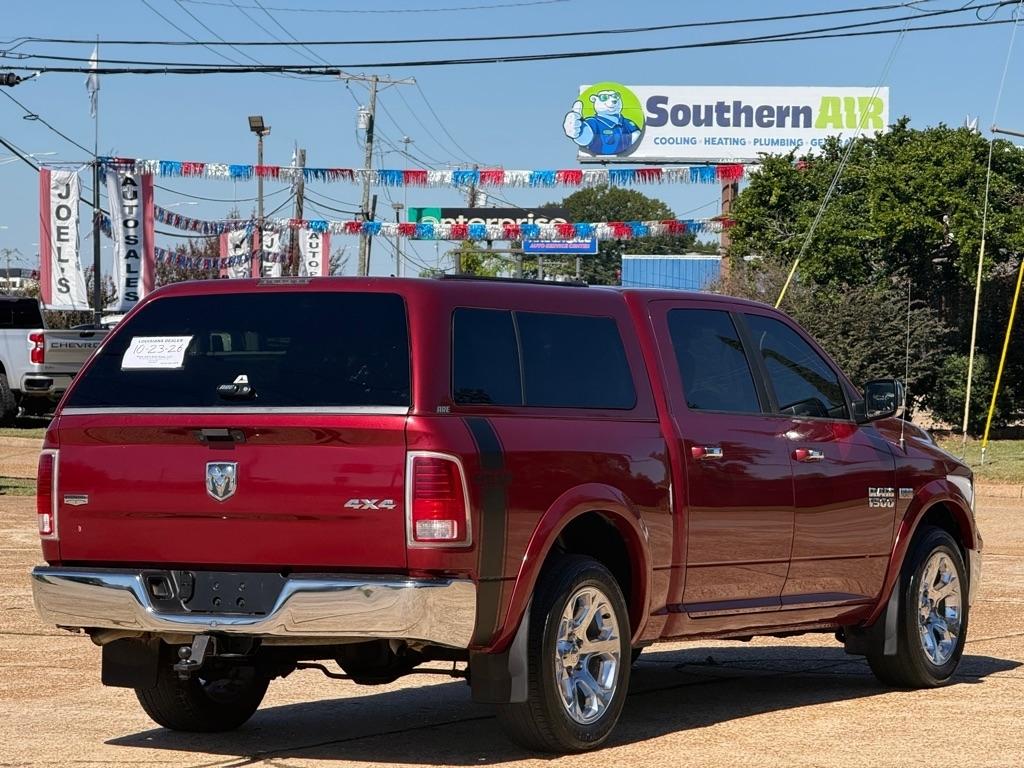 RAM 1500 4WD Crew Cab 140.5" Laramie 2015