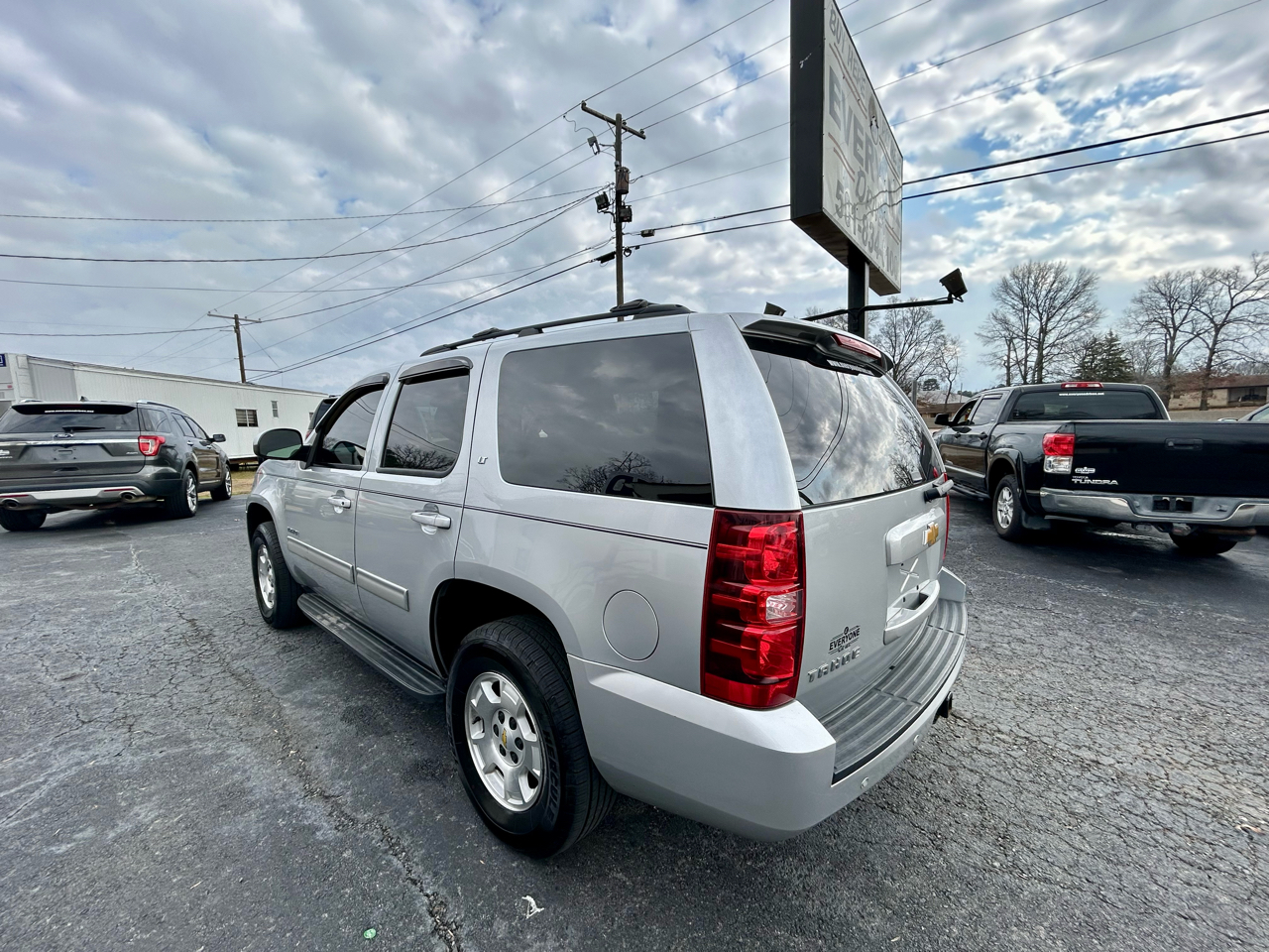 Chevrolet Tahoe  2013