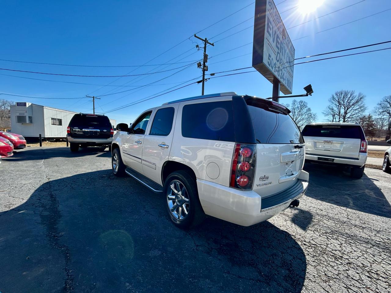 GMC Yukon Denali  2013