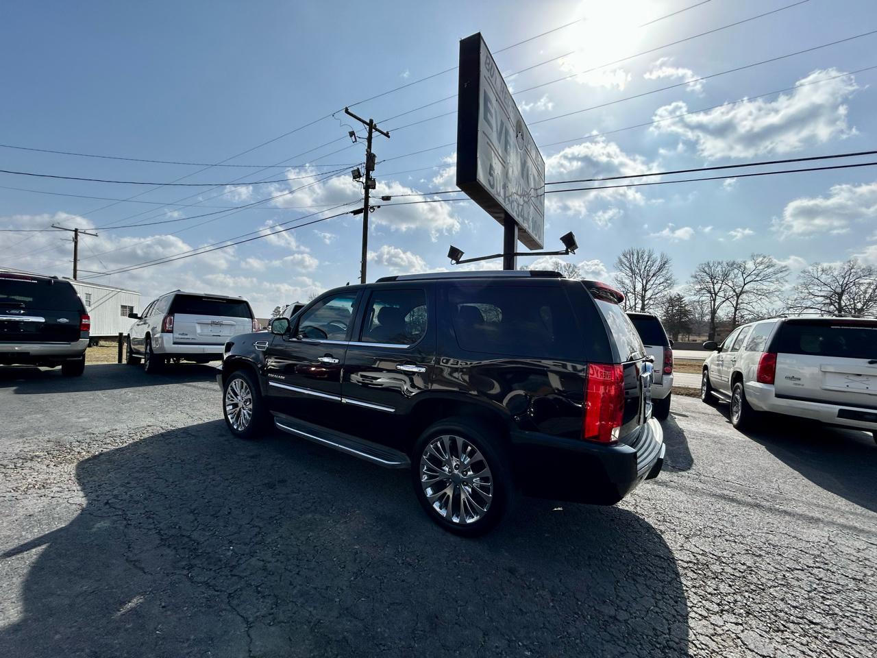 Cadillac Escalade  2013