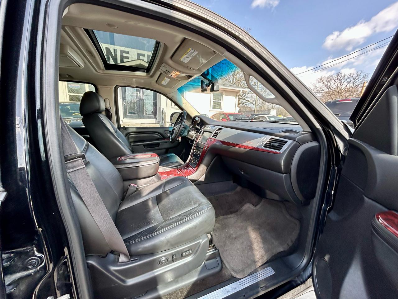 Cadillac Escalade  2013