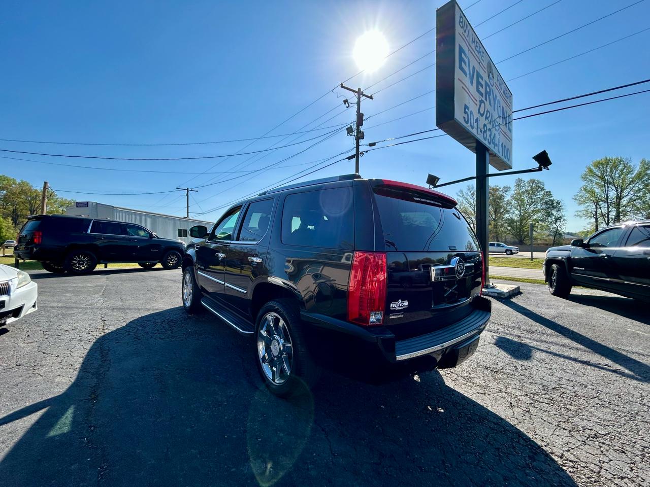 Cadillac Escalade  2010