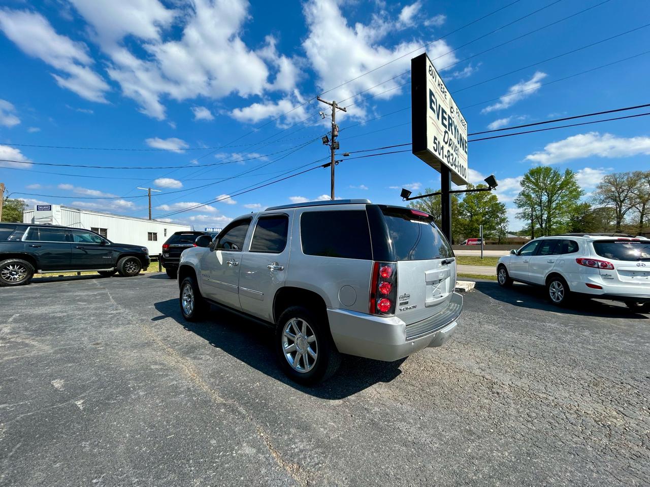 GMC Yukon Denali Denali 2011