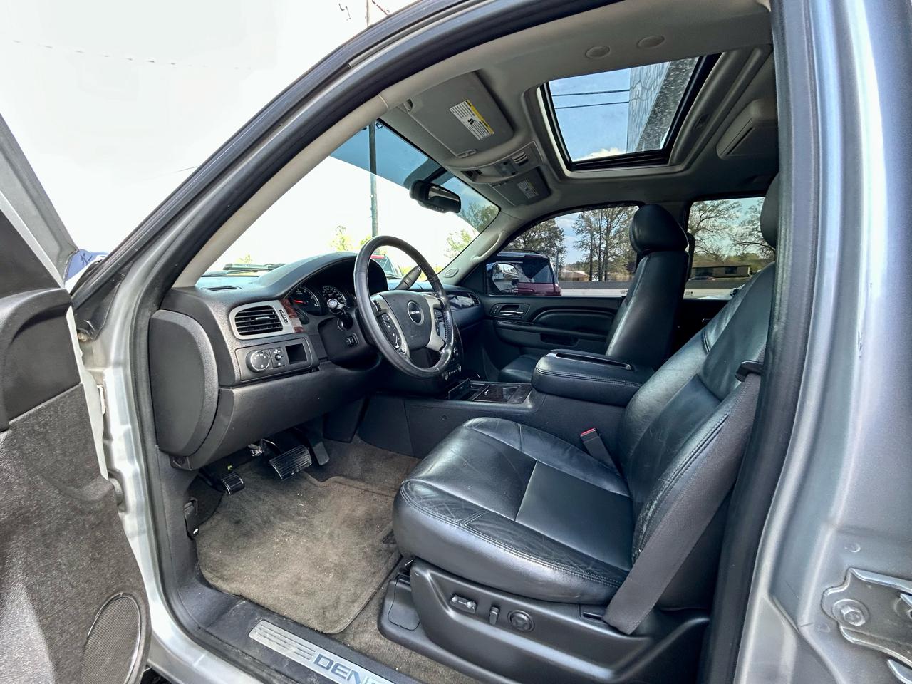 GMC Yukon Denali Denali 2011