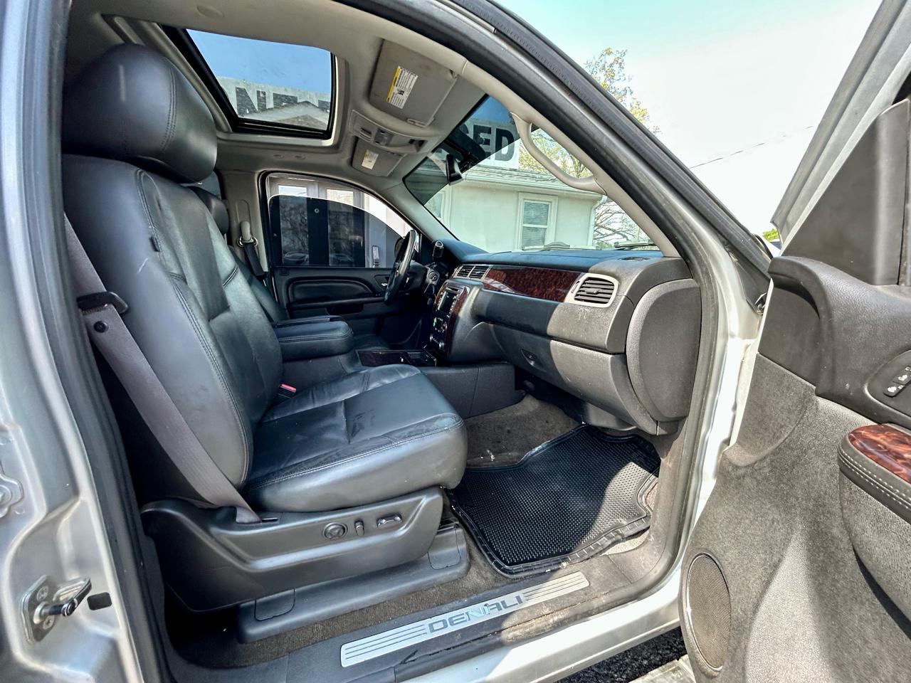 GMC Yukon Denali Denali 2011