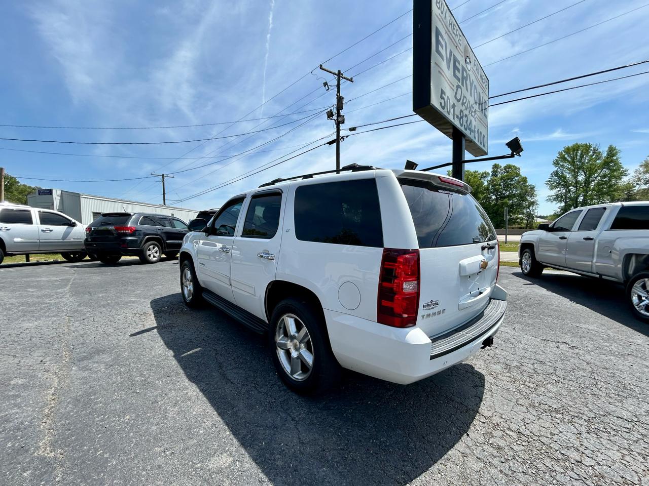 Chevrolet Tahoe  2011