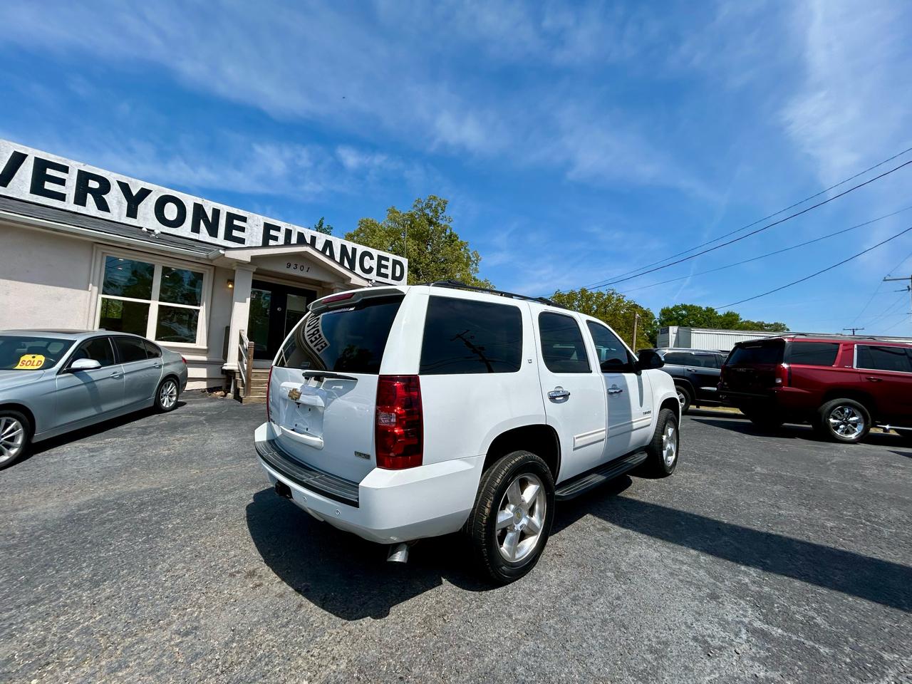Chevrolet Tahoe  2011