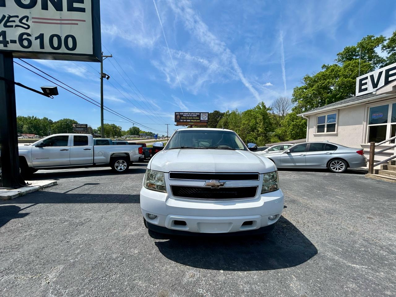 Chevrolet Tahoe  2011