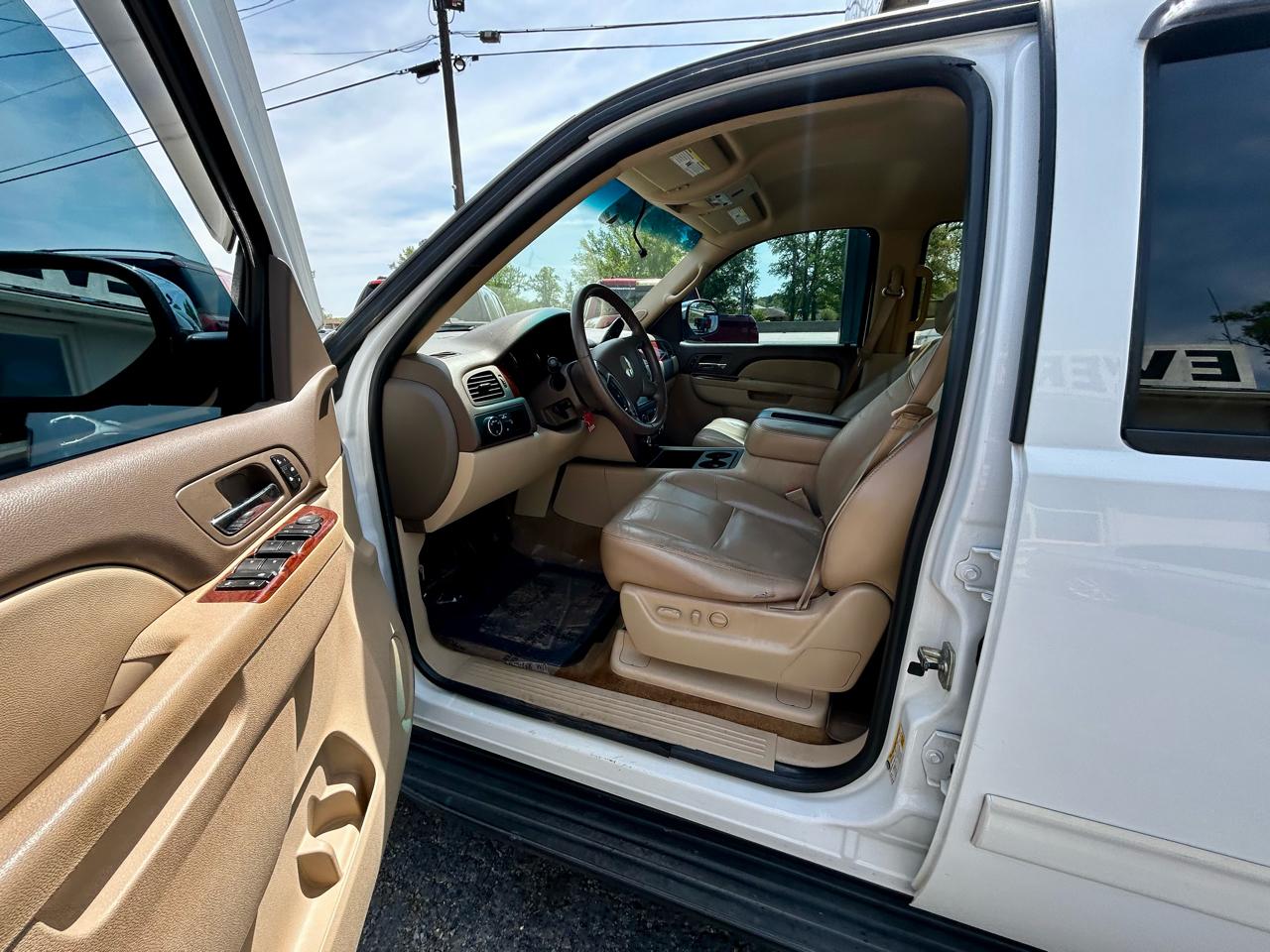 Chevrolet Tahoe  2011