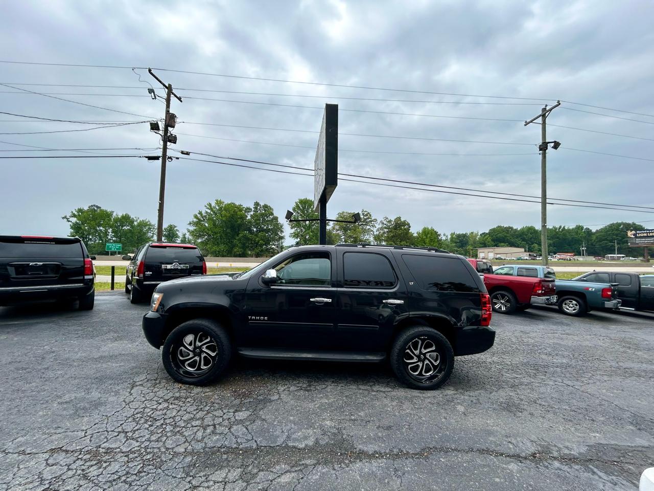 Chevrolet Tahoe  2013