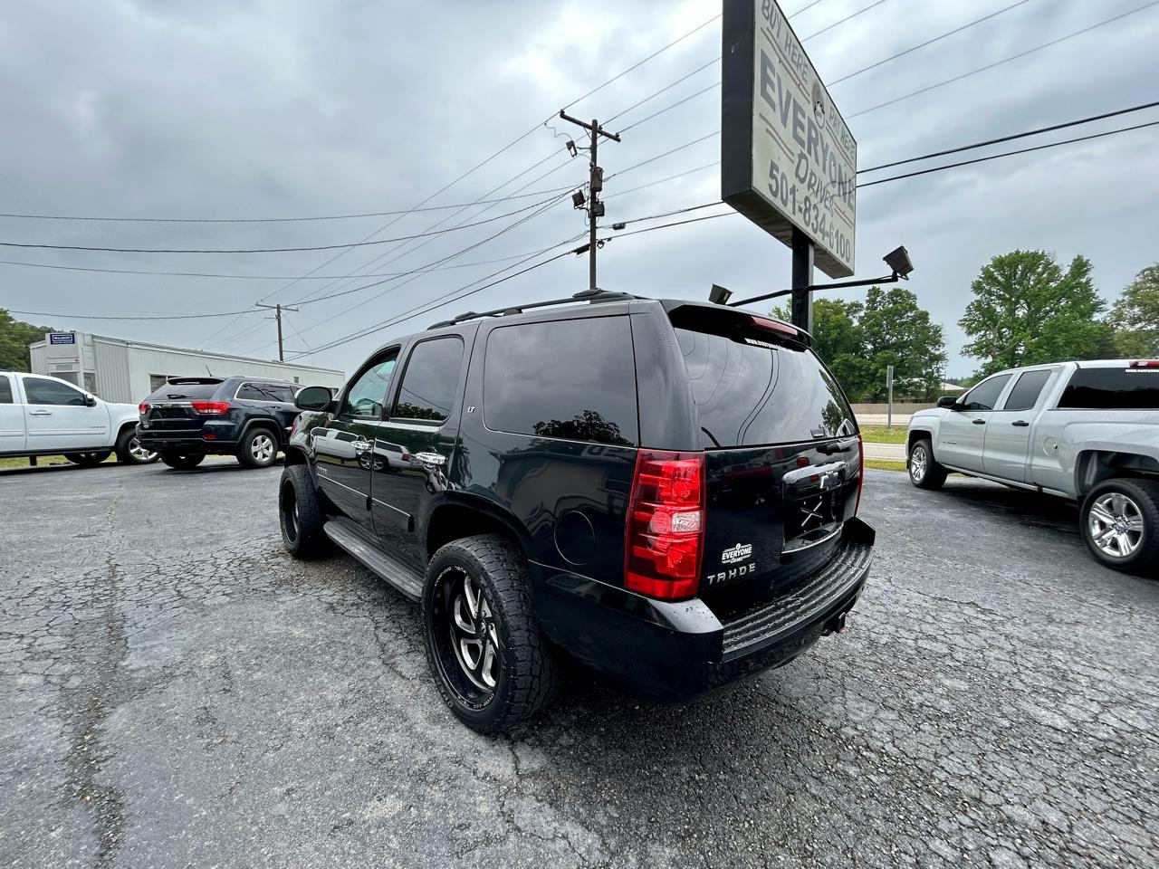 Chevrolet Tahoe  2013