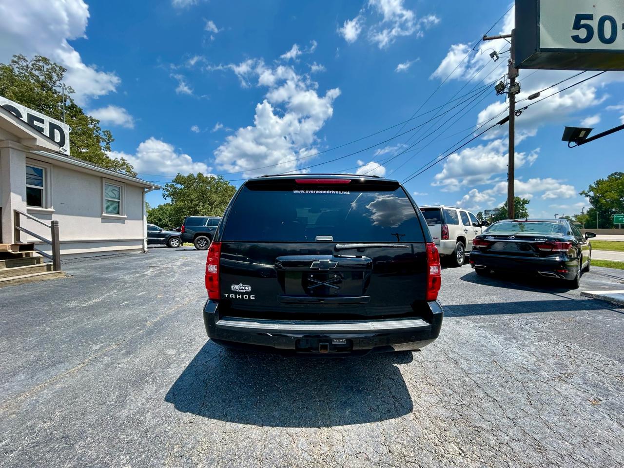 Chevrolet Tahoe  2013