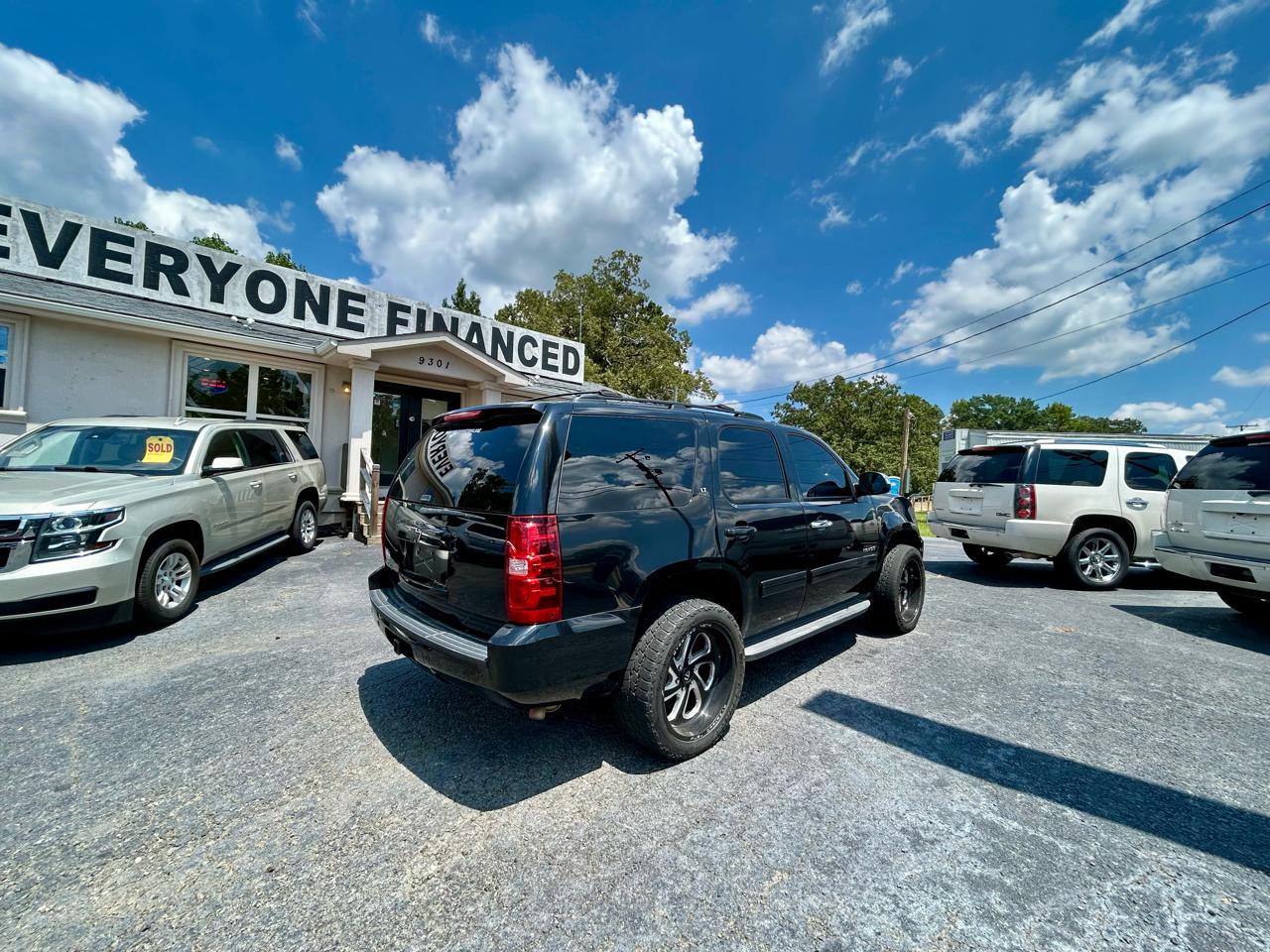 Chevrolet Tahoe  2013