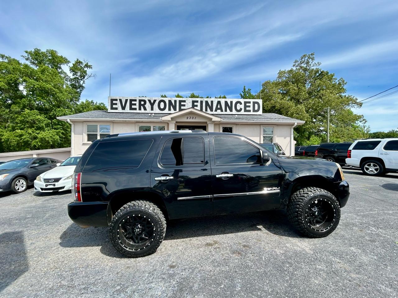 GMC Yukon Denali  2011