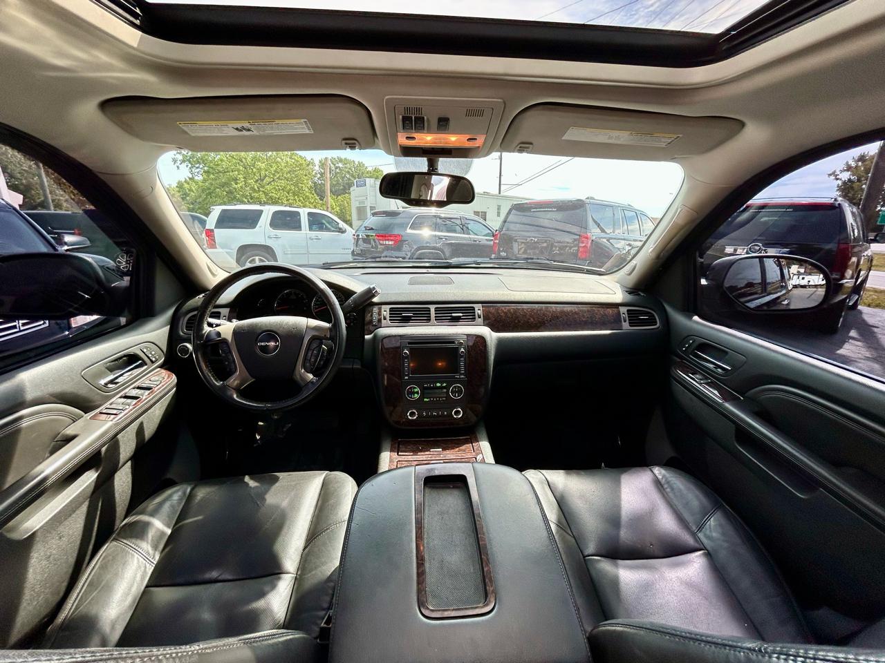 GMC Yukon Denali  2011