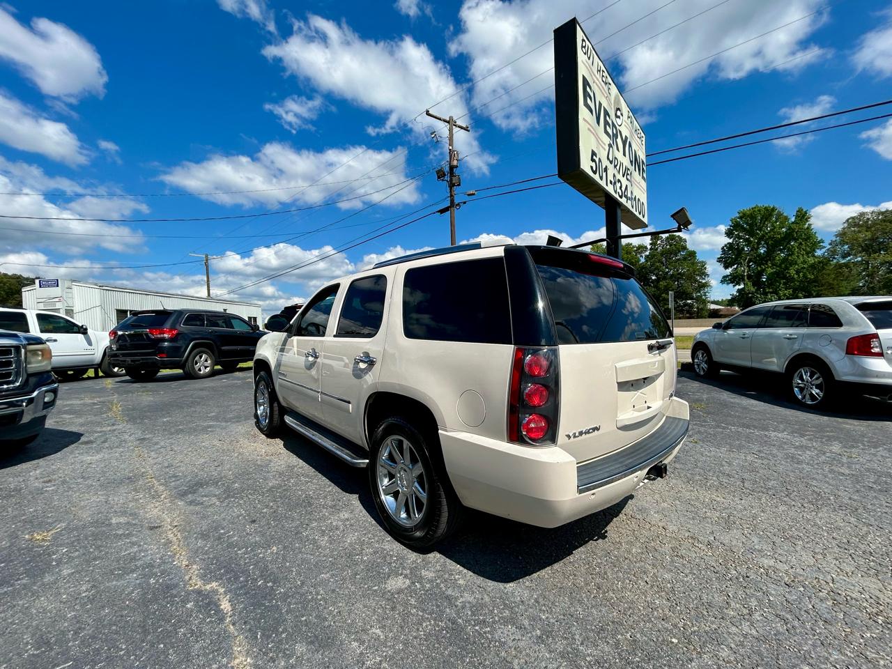 GMC Yukon Denali  2014
