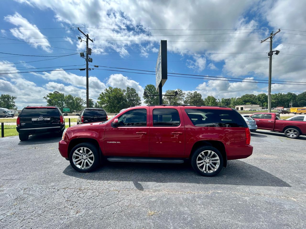 GMC Yukon XL 1500 SLE 2013