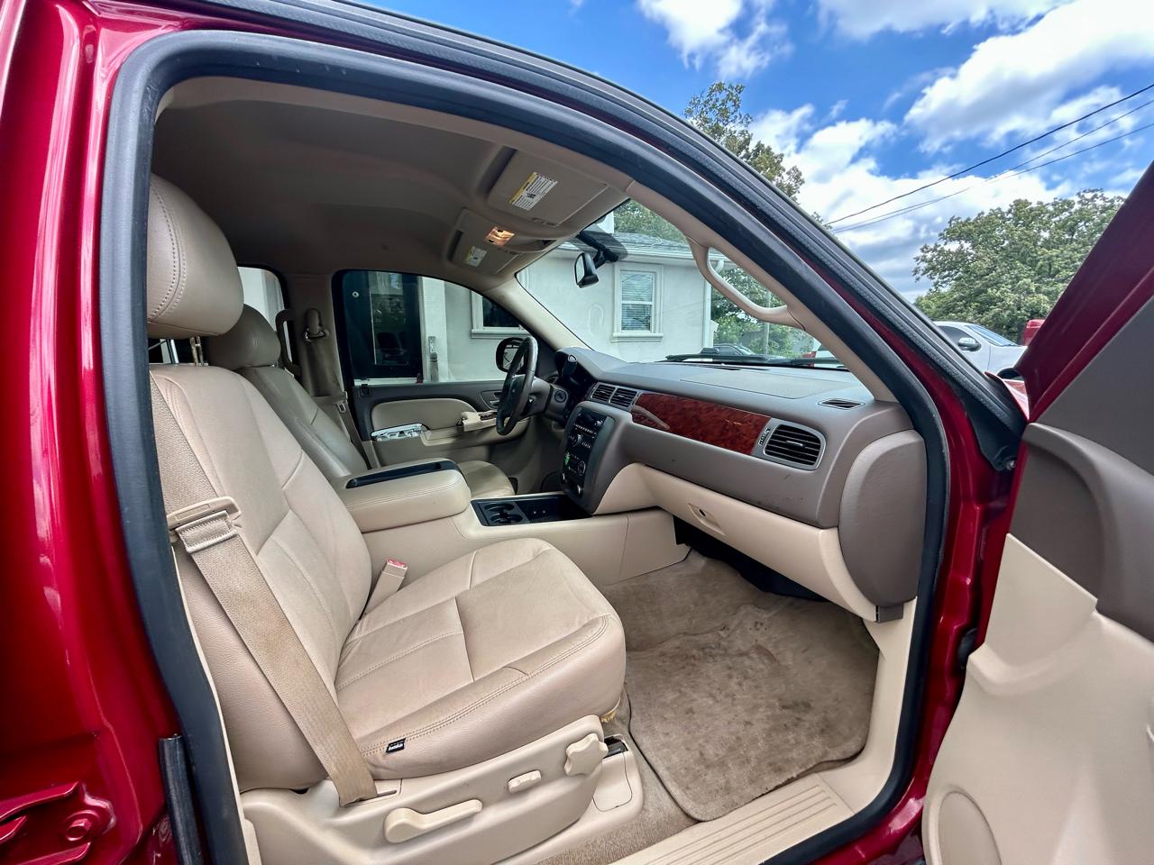 GMC Yukon XL 1500 SLE 2013